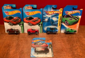 Hot Wheels Tesla Roadster Set of 5: Super Treasure Hunt ...