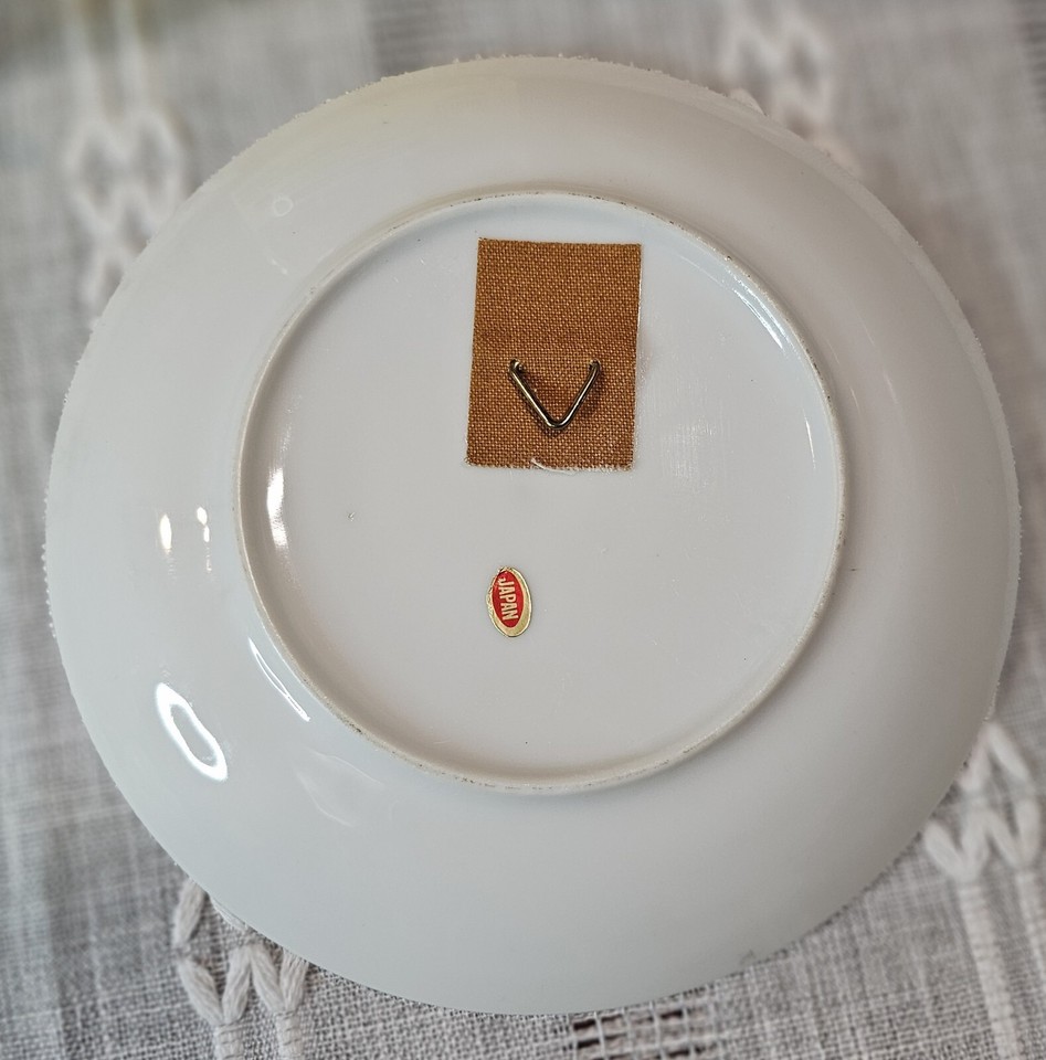 Vintage Imari Ware Japan Porcelain 6.5" Decorative Plate Hand Painted