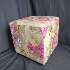Attraktiver Würfel Pouf Pouf Fußhocker bunt Flora, Vögel & Schmetterlinge