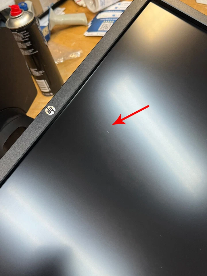 HP Z24i 24-Zoll Monitor IPS WUXGA 1920x1200 DP DVI VGA USB 8ms schwarz Kratzer - Bild 2 von 3