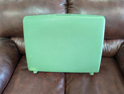 Samsonite Saturn Avocado Green Hard Shell 21  X 16 1/2'' x 6 3/4''  Suitcase
