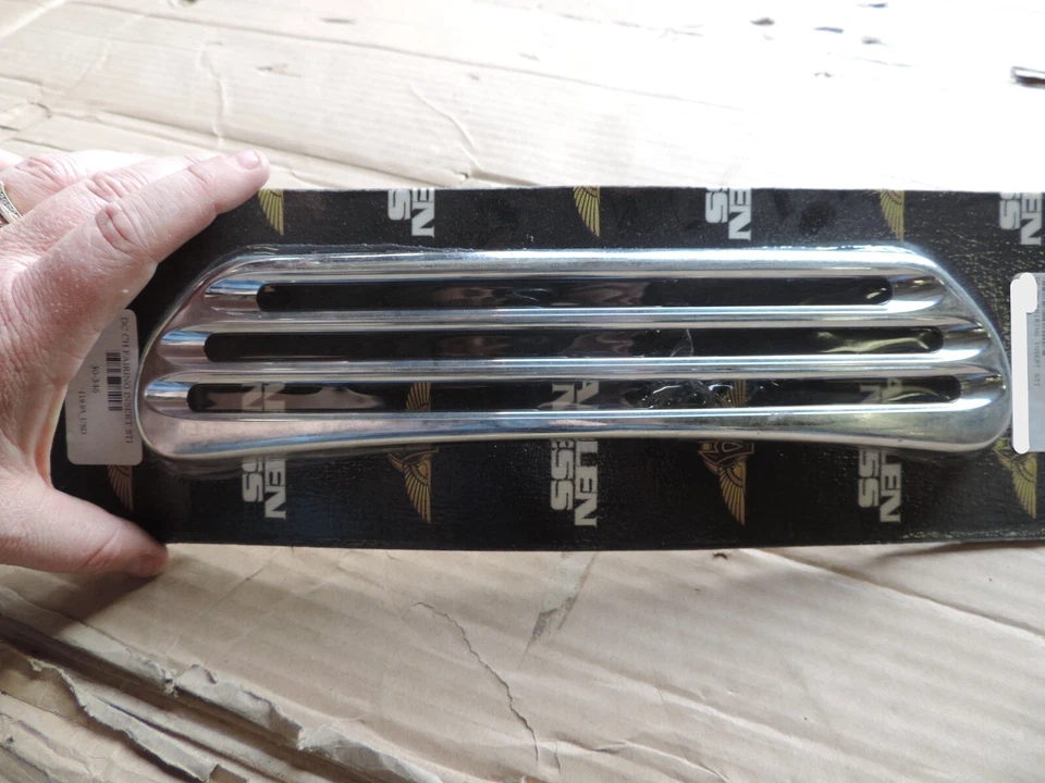 Arlen Ness - 30-346 - Inserto de carenado de corte profundo, cromo Foto 3 de 4