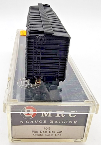 MRC N Scale No.7045 Atlantic Coast Line 50' Plug Door Boxcar. - Picture 4 of 6