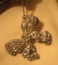 Gorgeous Openwork Furled Ribbon Bow White Rhinestone Pendant Necklace Brooch