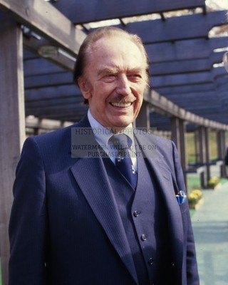 FRED TRUMP PRESIDENT DONALD TRUMPS FATHER 1986 8X10 PHOTO