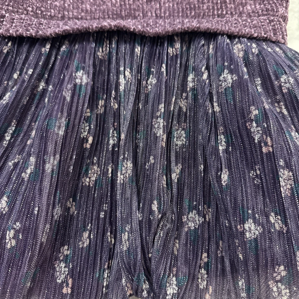 Dog/Cat Chenille and Tulle Dress. Polyester lining Purple size Medium - Image 3 of 4