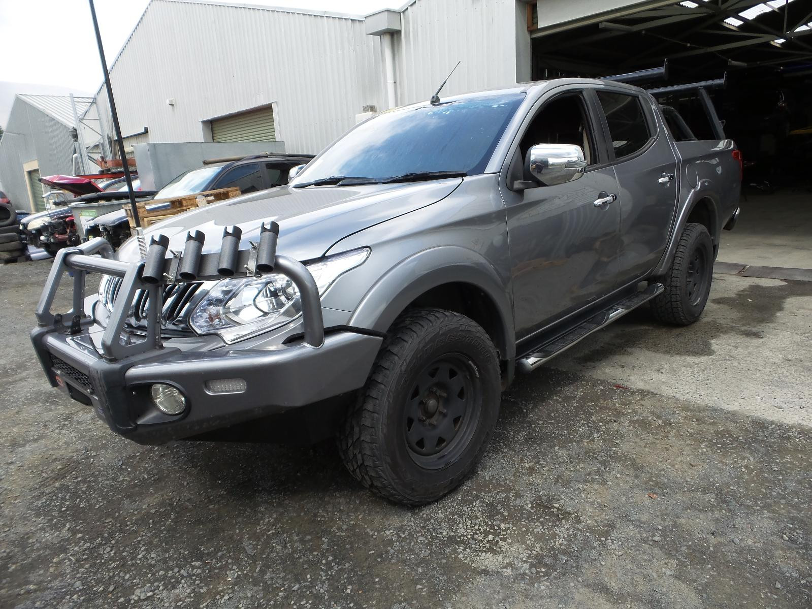 2016 Mitsubishi Triton LEFT LH LHS REAR WINDOW REG/MOTOR MQ-MR 03/15-10/23 image 4