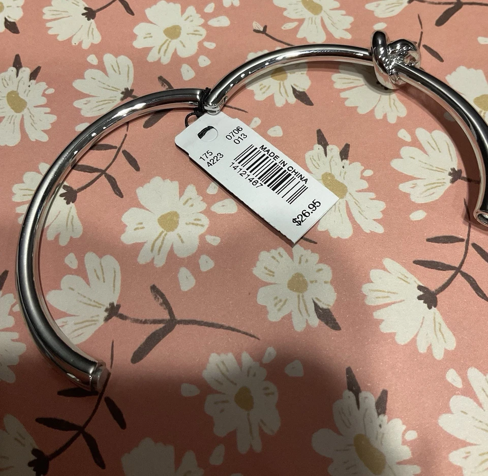 Pulsera con bisagras nudo tono plata limitada #1052 nueva con etiquetas Foto 4 de 4