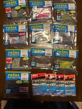 A set of reins (reins) fishing worms and TICT jig heads