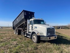 2018 Mack Roll Off Truck