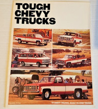 1977 Chevrolet Full Line Pickup Truck Ck Suburban Van Sales Brochure Original