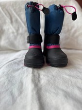 Tall Kamik snowboots for girls