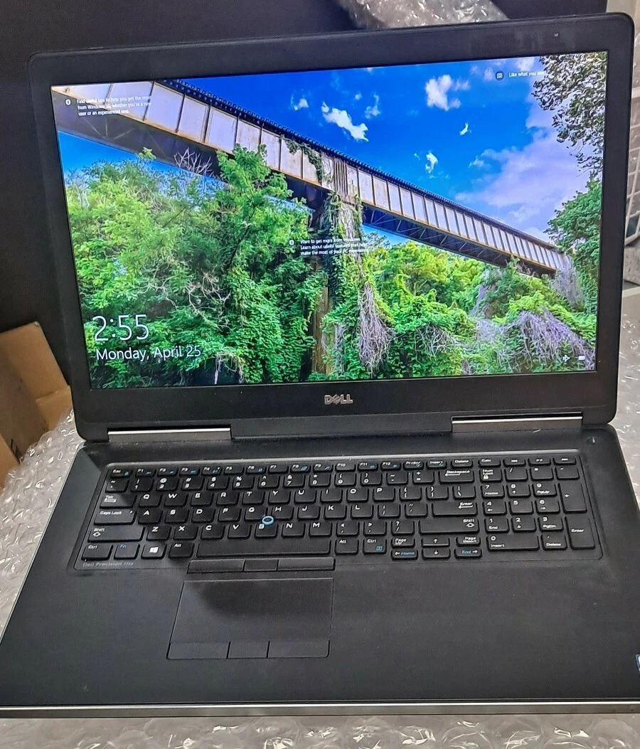 Dell Precision 7710 17.3 laptop i5 6300HQ 2.3 gHz 256gb NVMe 16gb of memory