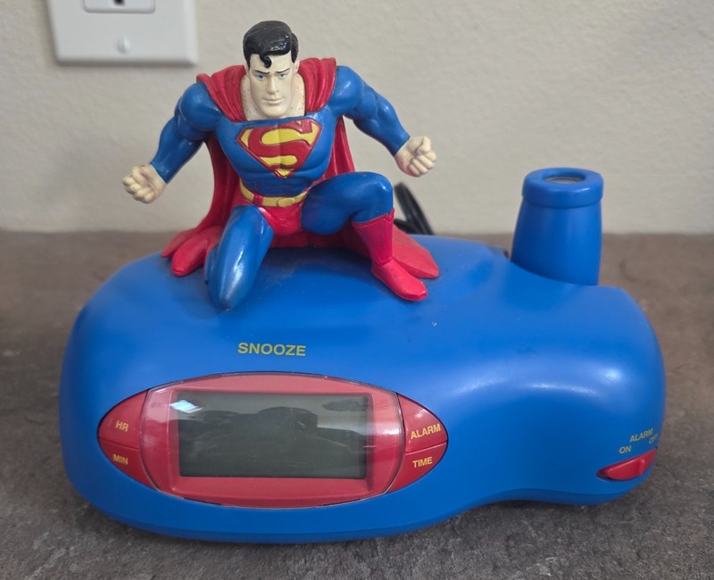 Superman digital alarm clock w/projector