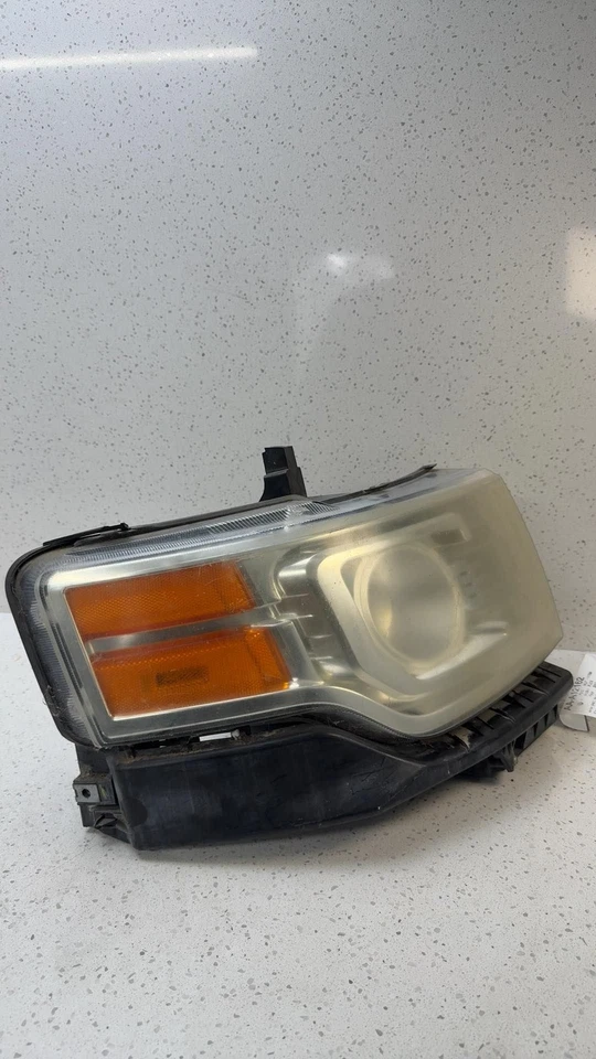 2009 2010 2011 2012 Ford FORD FLEX Right Headlamp Assembly - Image 2 of 4