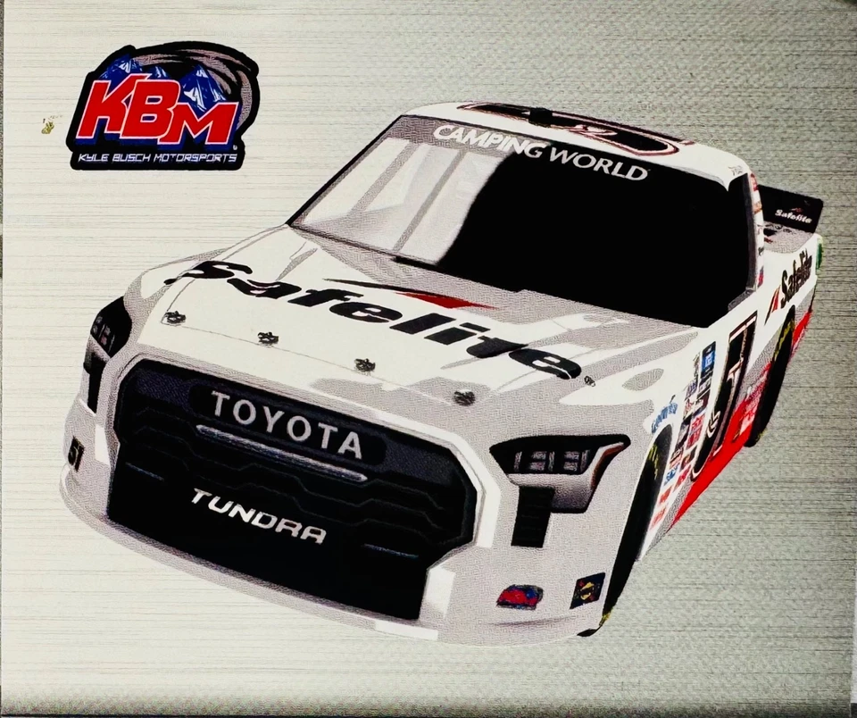 2022 1/24 #51 KYLE BUSCH 安全丰田 TUNDRA CAMPING WORLD LIONEL 全新 — 第 3/4 张图片