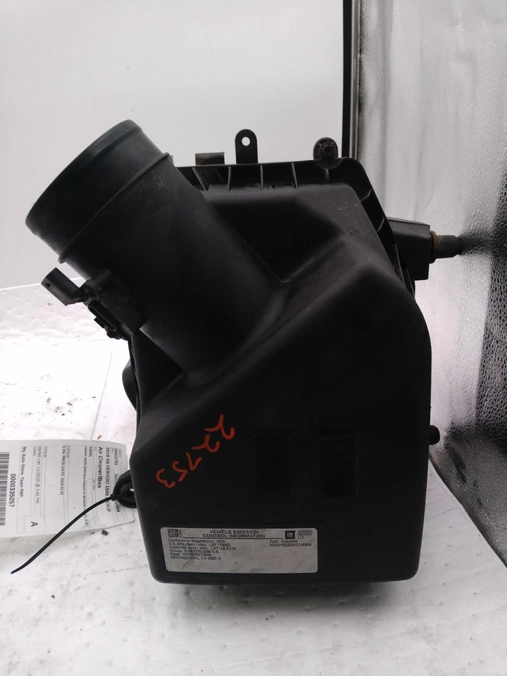 Conjunto de filtro de aire usado se adapta a: camioneta Chevrolet Silverado 1500 2019 grado A Foto 2 de 4