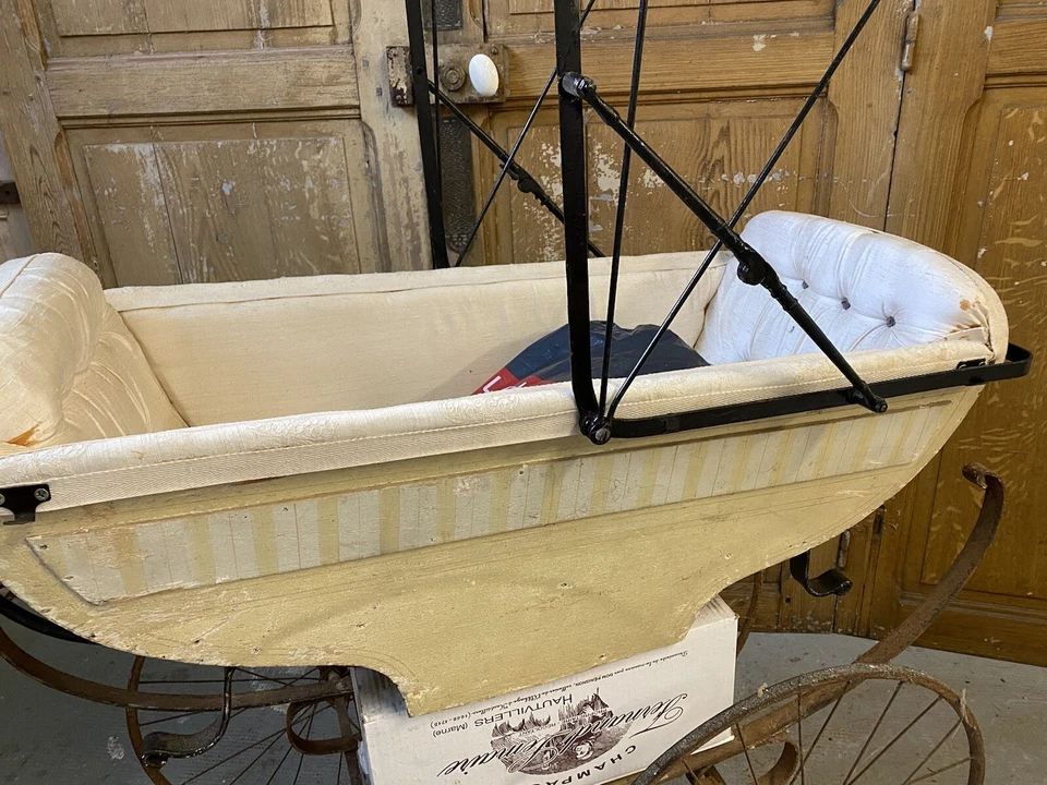 Poussette Ancienne XIXeme Napoléon 3 Bébé Enfant Vêtement Ancien Landau Voiture - Photo 3/4