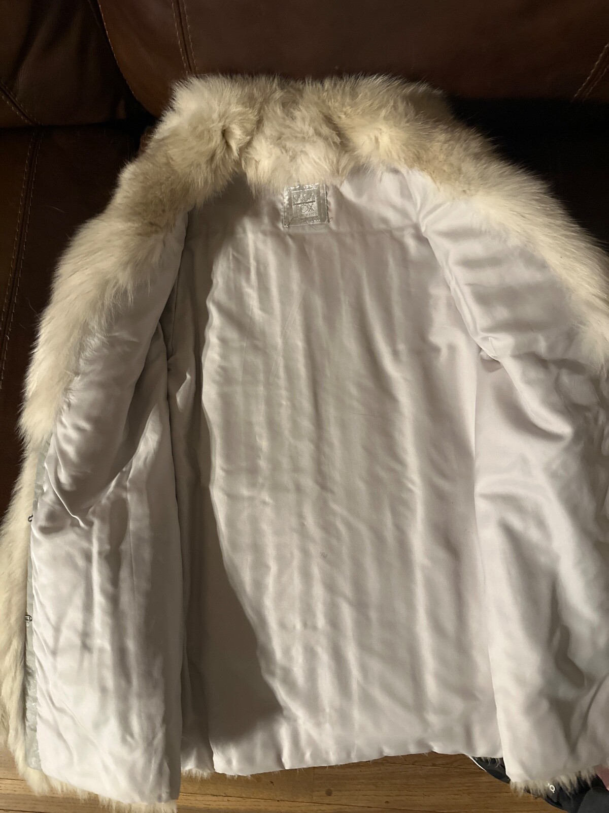 Saga Fox White Vintage Fur Coat Size small image 2