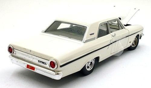 Johnny Lightning 1/24 Scale 51105 - 1964 Ford Thunderbolt - White - Picture 2 of 5