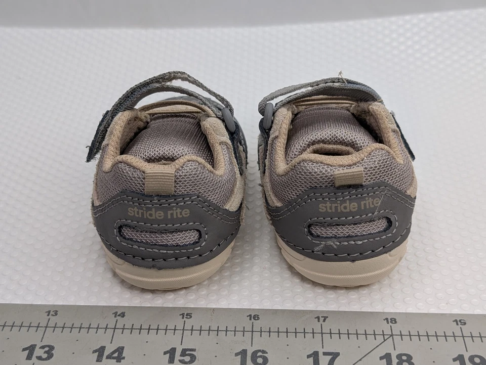 Stride Rite Rhett 男宝宝运动鞋,尺寸 3W — 第 3/4 张图片
