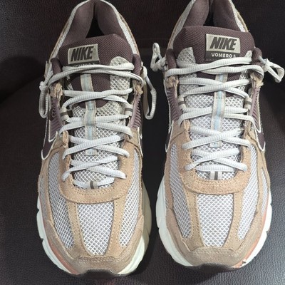 Nike Brown Gray White Low Top Sneakers Lace Up Mesh Suede Athletic Shoes