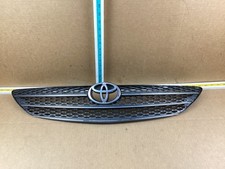 2002-2004 Toyota Camry Front Bumper Upper Grille 2002-2004 Toyota Camry Front Bumper Upper Grille