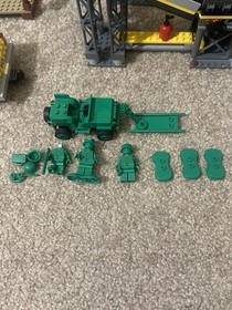 LEGO Toy Story Lot Pizza Planet Truck Rescue Woodys Roundup Trash Compactor