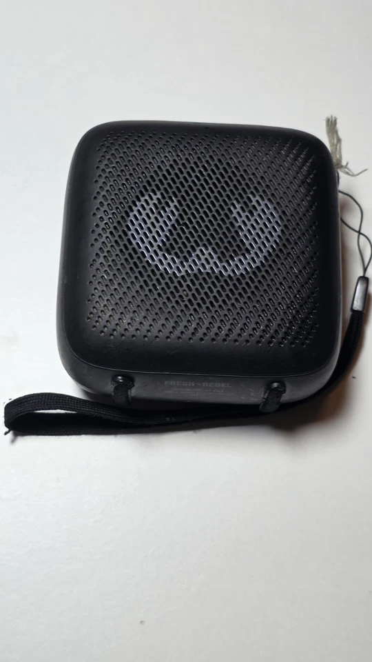 Fresh ’n Rebel Bluetooth Lautsprecher 11x6x11 cm, Spritzwassergeschützt, Schwarz - Bild 2 von 4