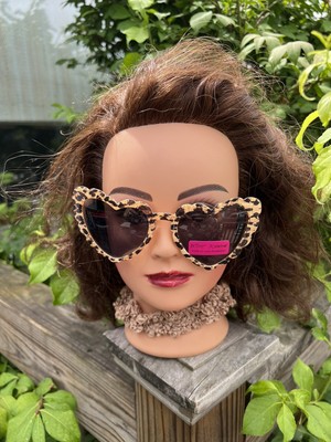 Original BETSEY JOHNSON Queen of Hearts Sunglasses Animal  display picture 3