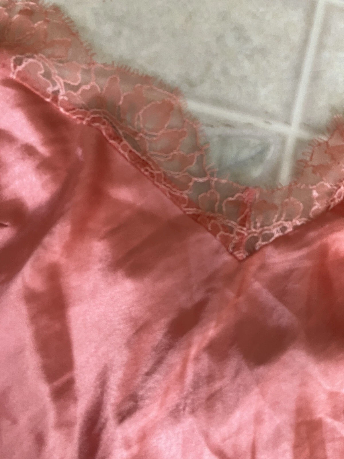 UNDERCOVER Abito Victoria's Secret Medium Chemise pesca con orlo in pizzo scollo Adj. Cinghie