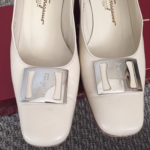 ivory leather pumps