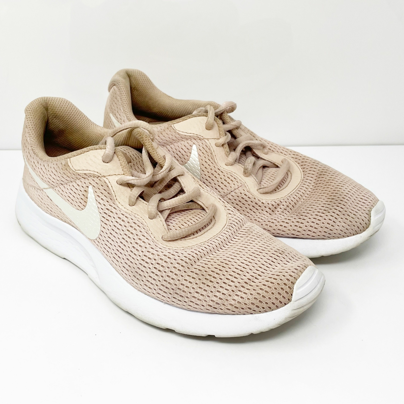 Size 6.5 - Nike Tanjun Particle Beige 