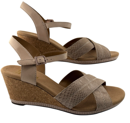 CLARKS Women’s Helio Latitude Nude Soft Leather Wedge Size 12 M 3” Sandal NEW