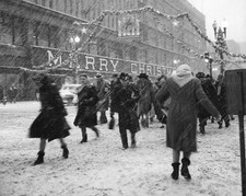 MACY'S CHRISTMAS IN SNOW NEW YORK CITY 8x10 GLOSSY PHOTO PRINT