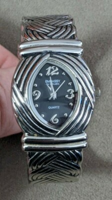 Embassy by Gruen Ladies Two-Tone Silver & Black Cuff Bangle Quartz Watch EUC HTF