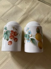 salt and pepper shakers sets