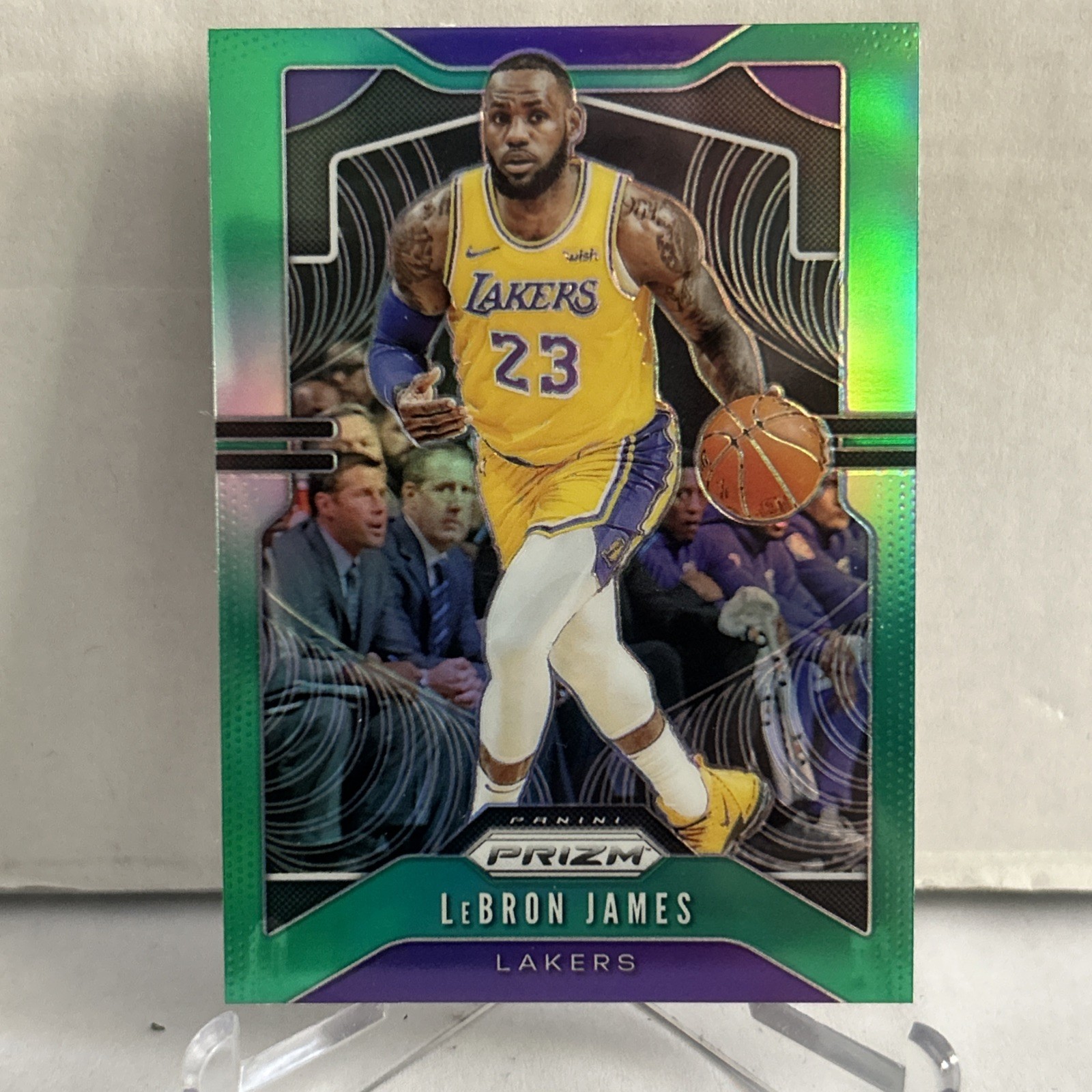 2019-20 Panini Prizm Lebron James #129 GREEN Prizm  Los Angeles Lakers-1