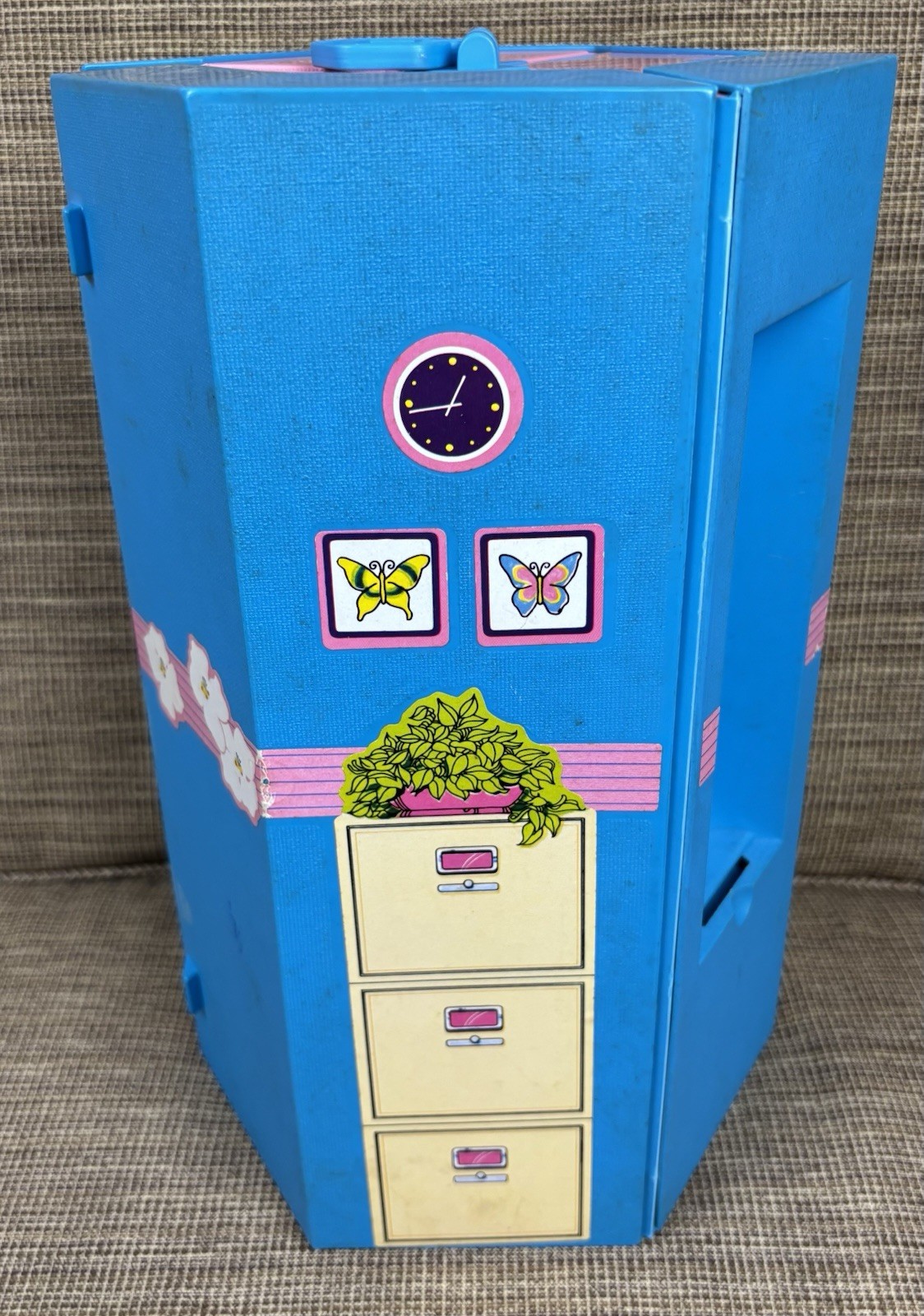 Picture 4 of 12