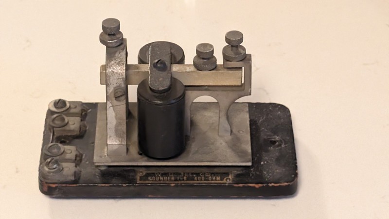 W.U.Tel Co Vintage Antique Morse Code Key Telegraph Sounder 400-OHM