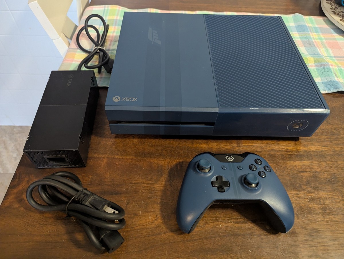 Microsoft Xbox One Forza Motorsport 6 Limited Edition 1TB Gray
