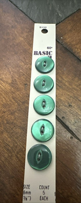 Vintage Basic TM Buttons round 9132 Green 5/8'' Fisheye Glossy 2 hole 5 ct