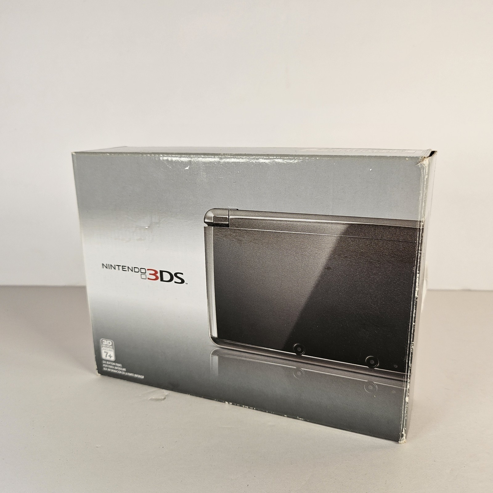 Nintendo 3DS Cosmo Black Console NEW Open Box Complete Never Used CTR-001 USA