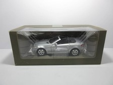 1/18  MERCEDES BENZ SLK CLASS R171 IRIDIUM SILVER 644964