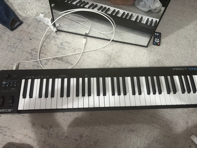 Nektar Impact GX61 61-Key USB MIDI Keyboard Controller Pitch/Mod Wheels, 1 Pedal