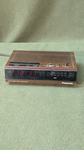 Vintage 1980s Panasonic RC-6064 FM AM Alarm Clock Radio Tested WORKING  - Picture 1 of 5
