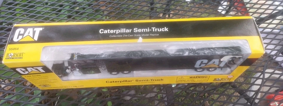 NORSCOT Caterpillar Semi Truck CAT Die-cast 1/64 NIB - Image 2 of 4
