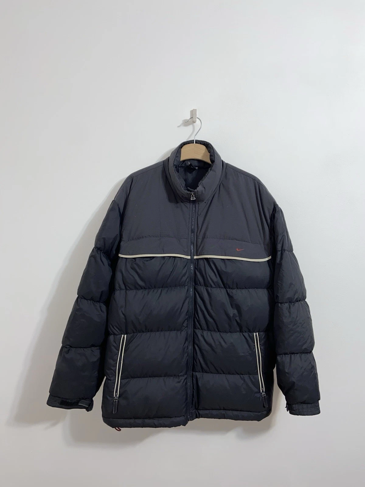 Nike Vintage Y2K Style Puffer Down Jacket Size L Men’s