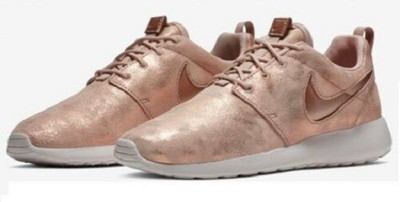 nike roshe one suede