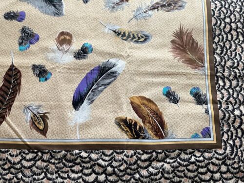 Feather "Plumes" Tablecloth 65" x 66" Made In France - Picture 2 of 9